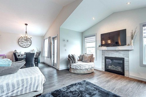 25 Caribou Crescent, Red Deer, AB 