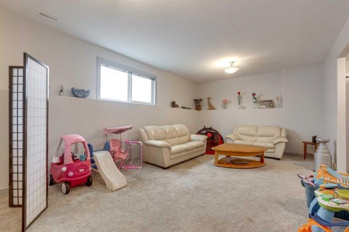 25 Caribou Crescent, Red Deer, AB 