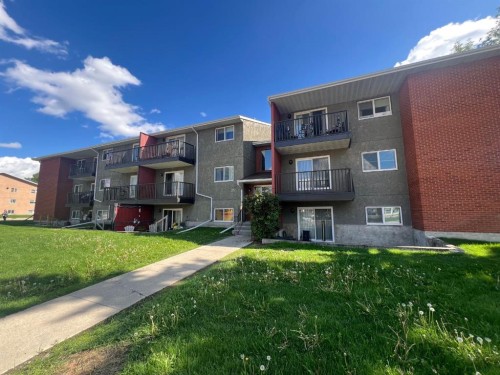 207-35 Bennett Street  Red Deer, AB T4R 1V3