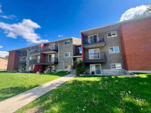 207-35 Bennett Street, Red Deer, AB 