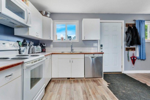 4917 Wocmacks Road, Blackfalds, AB 