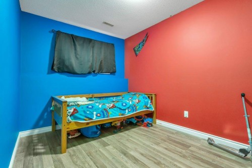 4917 Wocmacks Road, Blackfalds, AB 