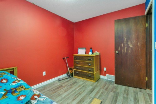 4917 Wocmacks Road, Blackfalds, AB 