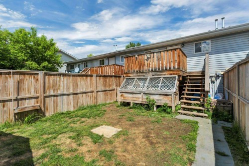4917 Wocmacks Road, Blackfalds, AB 