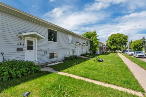 4917 Wocmacks Road, Blackfalds, AB 