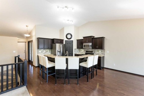 59 Burris Pointe, Lacombe, AB 