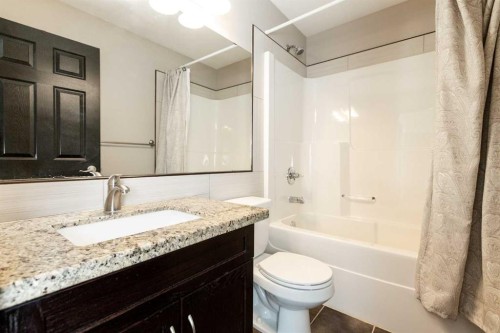 59 Burris Pointe, Lacombe, AB 
