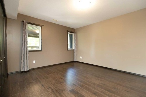 59 Burris Pointe, Lacombe, AB 