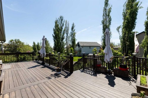 59 Burris Pointe, Lacombe, AB 