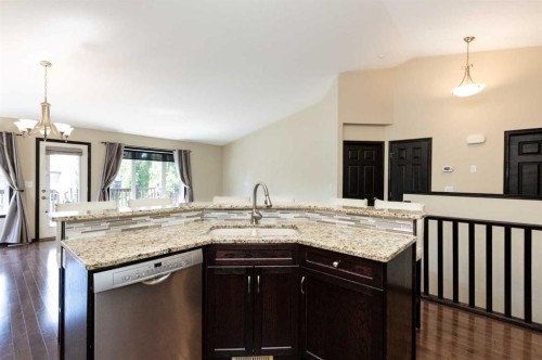 59 Burris Pointe, Lacombe, AB 