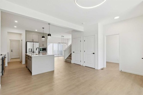 78 Alpine Common Sw, Calgary, AB - Indoor Photo Showing Kitchen
