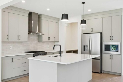 78 Alpine Common Sw, Calgary, AB - Indoor Photo Showing Kitchen With Upgraded Kitchen