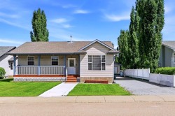 4518 54A Avenue Crescent Innisfail, AB T4G 1X8