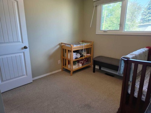 6014 44 Avenue, Camrose, AB - Indoor Photo Showing Other Room