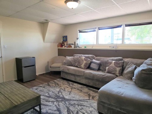 6014 44 Avenue, Camrose, AB - Indoor