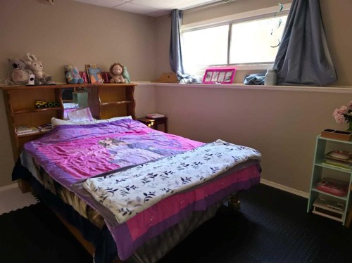 6014 44 Avenue, Camrose, AB - Indoor Photo Showing Bedroom