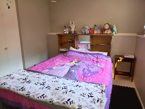 6014 44 Avenue, Camrose, AB - Indoor Photo Showing Bedroom