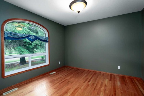 5212 43 Avenue, Camrose, AB 
