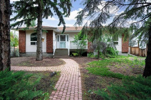 5212 43 Avenue  Camrose, AB T4V 0A2