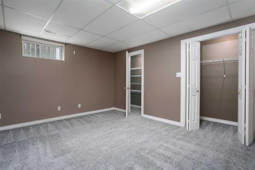 5212 43 Avenue, Camrose, AB 