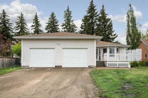 5212 43 Avenue, Camrose, AB 