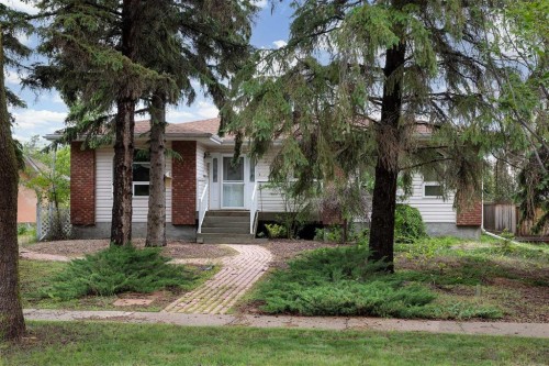 5212 43 Avenue, Camrose, AB 