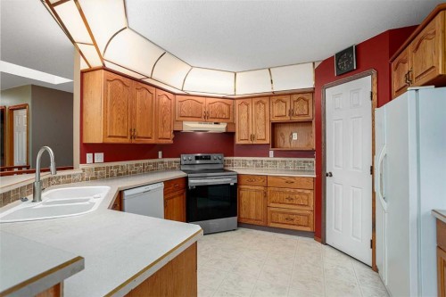 5212 43 Avenue, Camrose, AB 