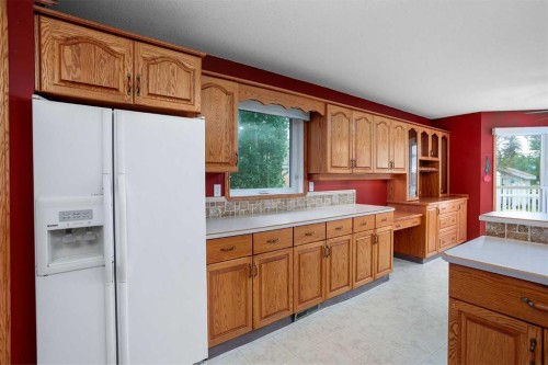 5212 43 Avenue, Camrose, AB 