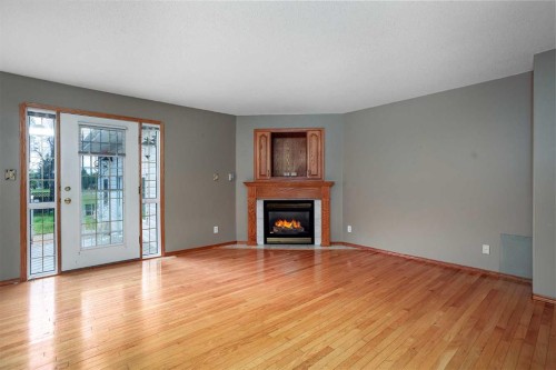 5212 43 Avenue, Camrose, AB 