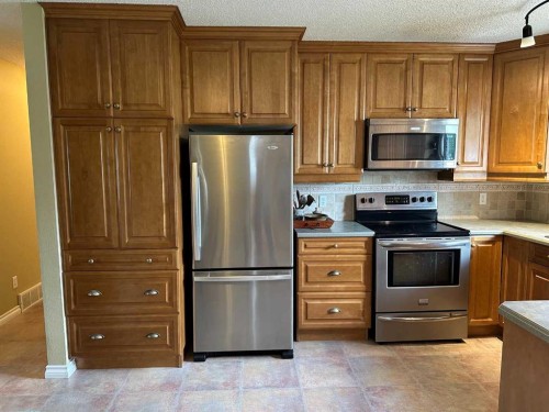 134 Wiltshire Boulevard, Red Deer, AB 