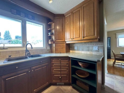 134 Wiltshire Boulevard, Red Deer, AB 