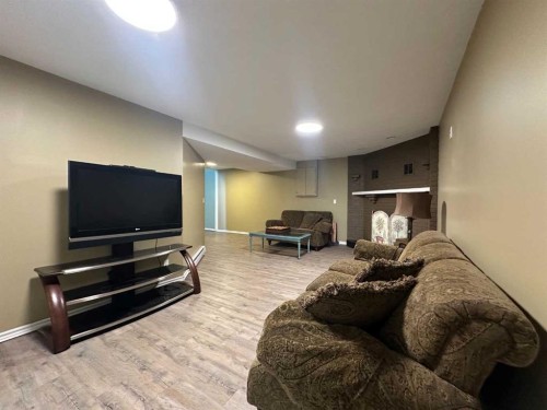 134 Wiltshire Boulevard, Red Deer, AB 