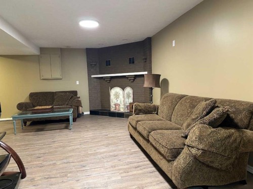 134 Wiltshire Boulevard, Red Deer, AB 