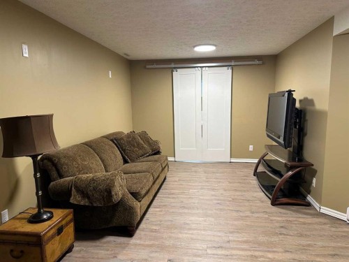 134 Wiltshire Boulevard, Red Deer, AB 