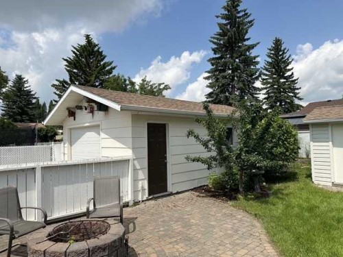 134 Wiltshire Boulevard, Red Deer, AB 