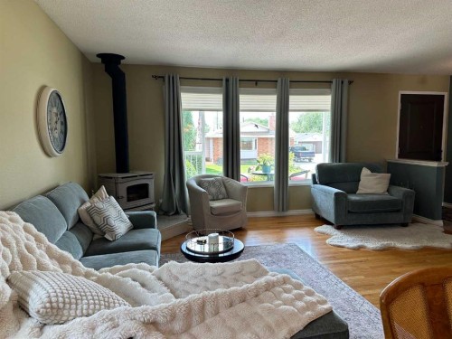 134 Wiltshire Boulevard, Red Deer, AB 