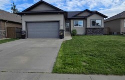 60 Chinook Street Blackfalds, AB T4M 0B9
