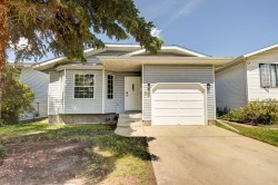 82 Excell Street  Red Deer, AB T4R 2H8