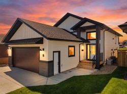 15 Aura Drive  Blackfalds, AB T4M 0N3