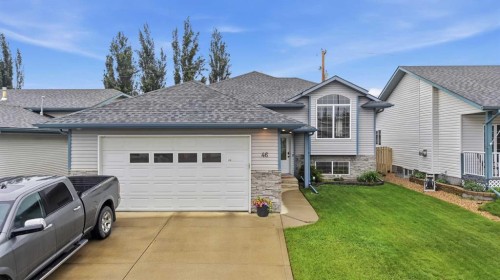 46 Livingston Close  Lacombe, AB T4L 2J3