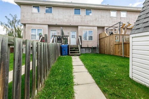 53 Adams Close, Red Deer, AB 