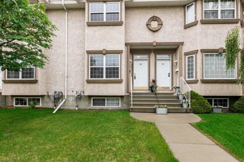 53 Adams Close, Red Deer, AB 