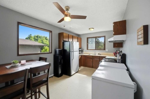9 Griffiths Avenue, Red Deer, AB 