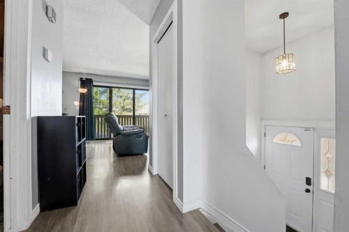 9 Griffiths Avenue, Red Deer, AB 