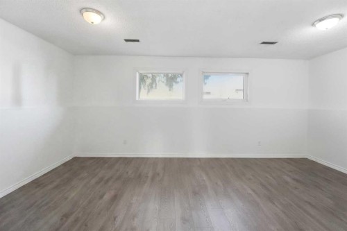 9 Griffiths Avenue, Red Deer, AB 