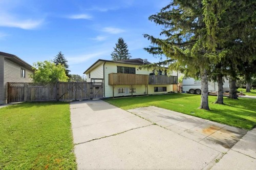 9 Griffiths Avenue, Red Deer, AB 