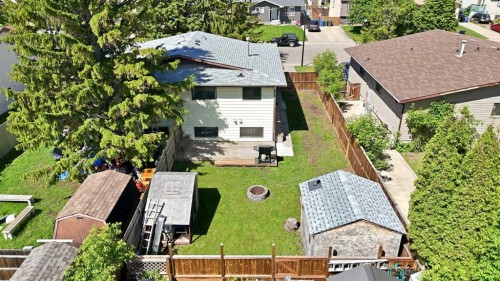 9 Griffiths Avenue, Red Deer, AB 