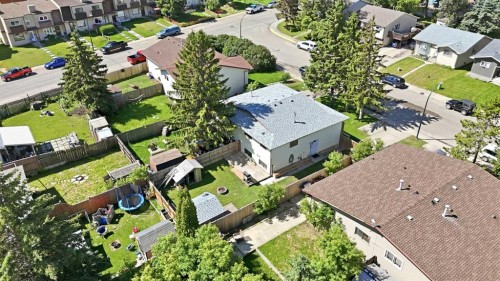 9 Griffiths Avenue, Red Deer, AB 