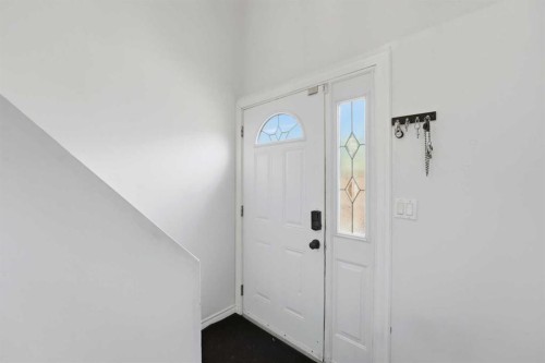 9 Griffiths Avenue, Red Deer, AB 