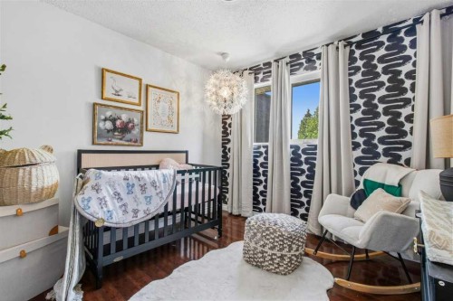 5 Selkirk Boulevard, Red Deer, AB 